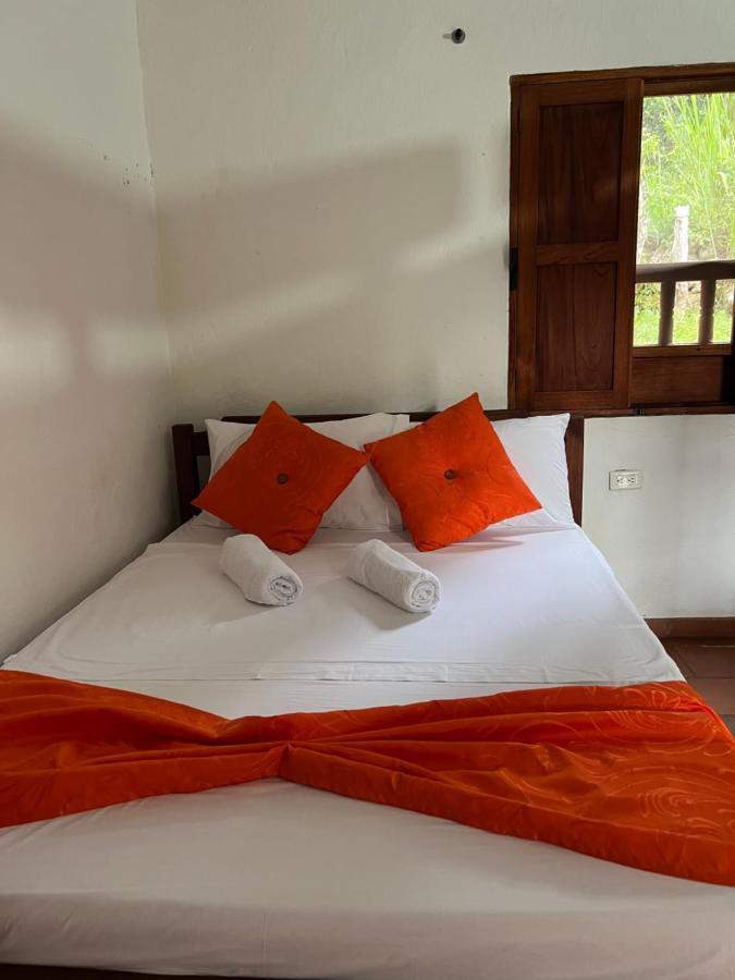 בריצ'ארה Hostal Villa San Rafael מראה חיצוני תמונה
